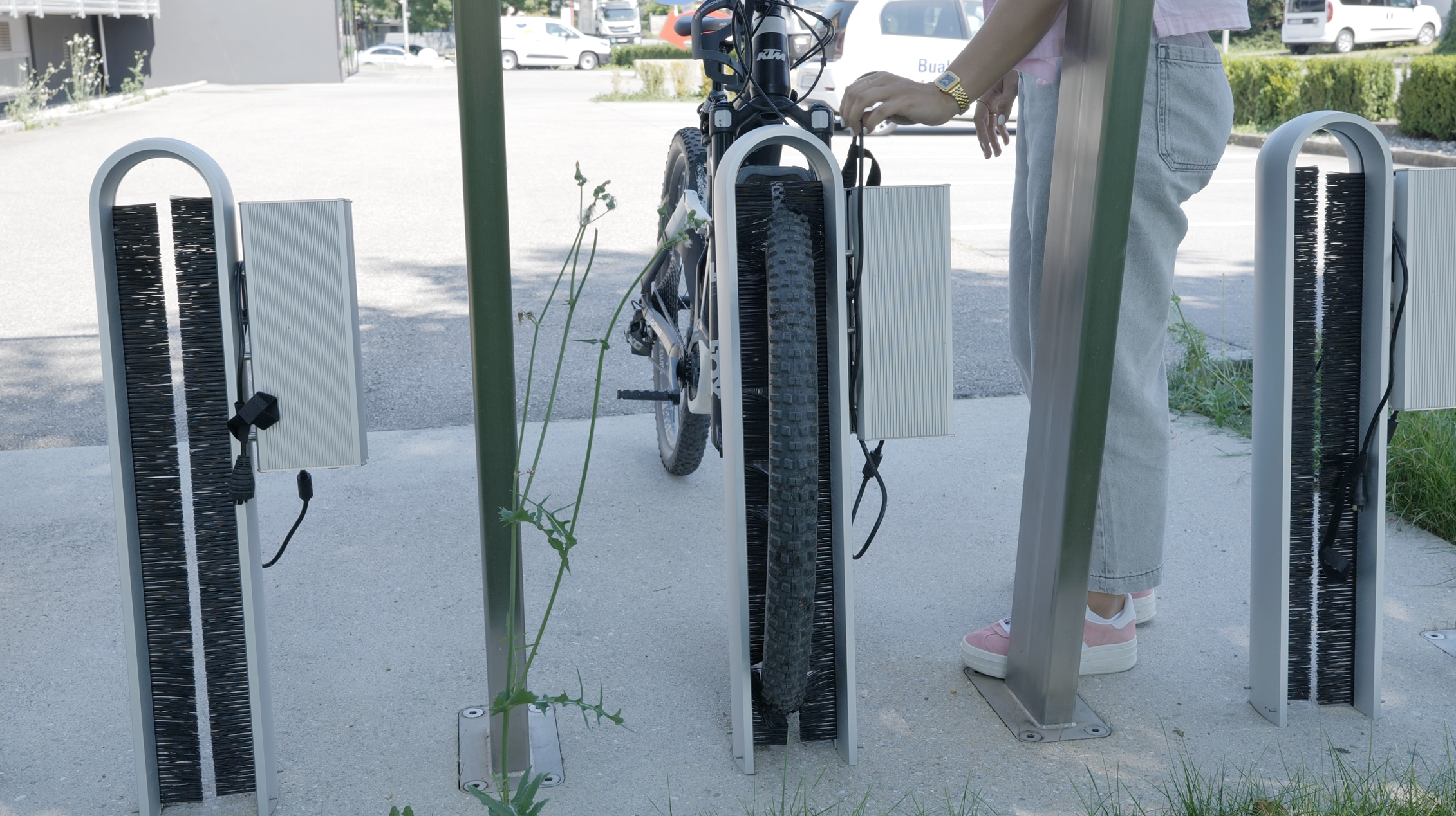 stromport.seven Bürsten und Bodenplatte