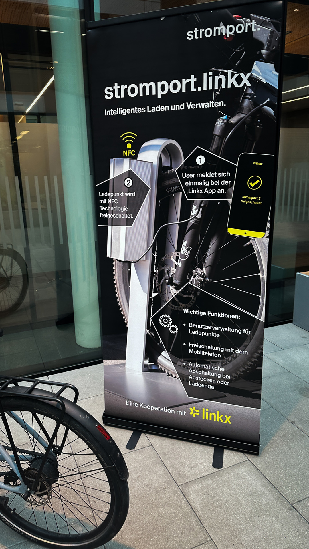 Fahrrad laden im öffentlichen Raum mit linkx pay