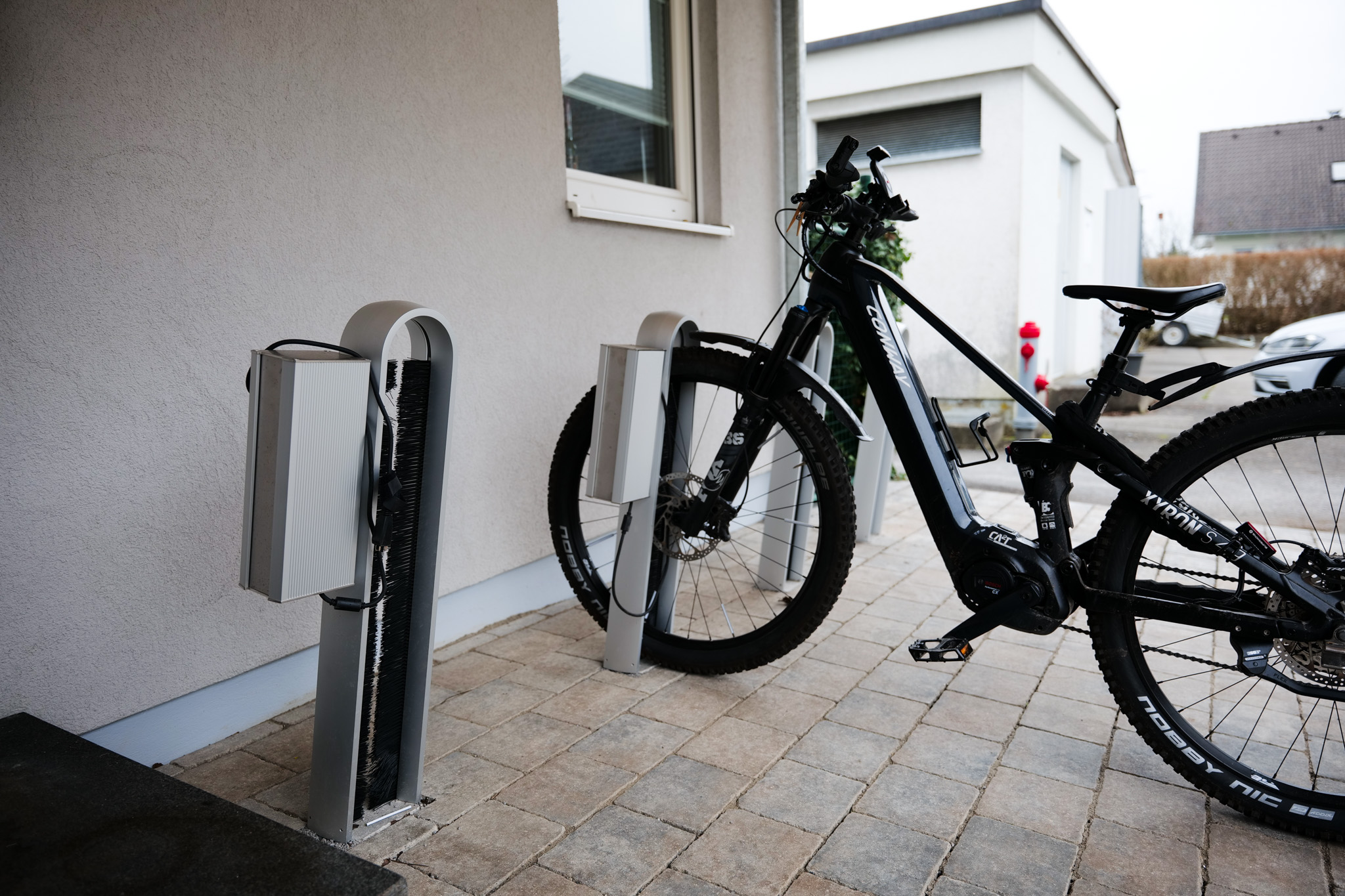 stromport.slash. Fahrradständer. Privathaus in Dornbirn.