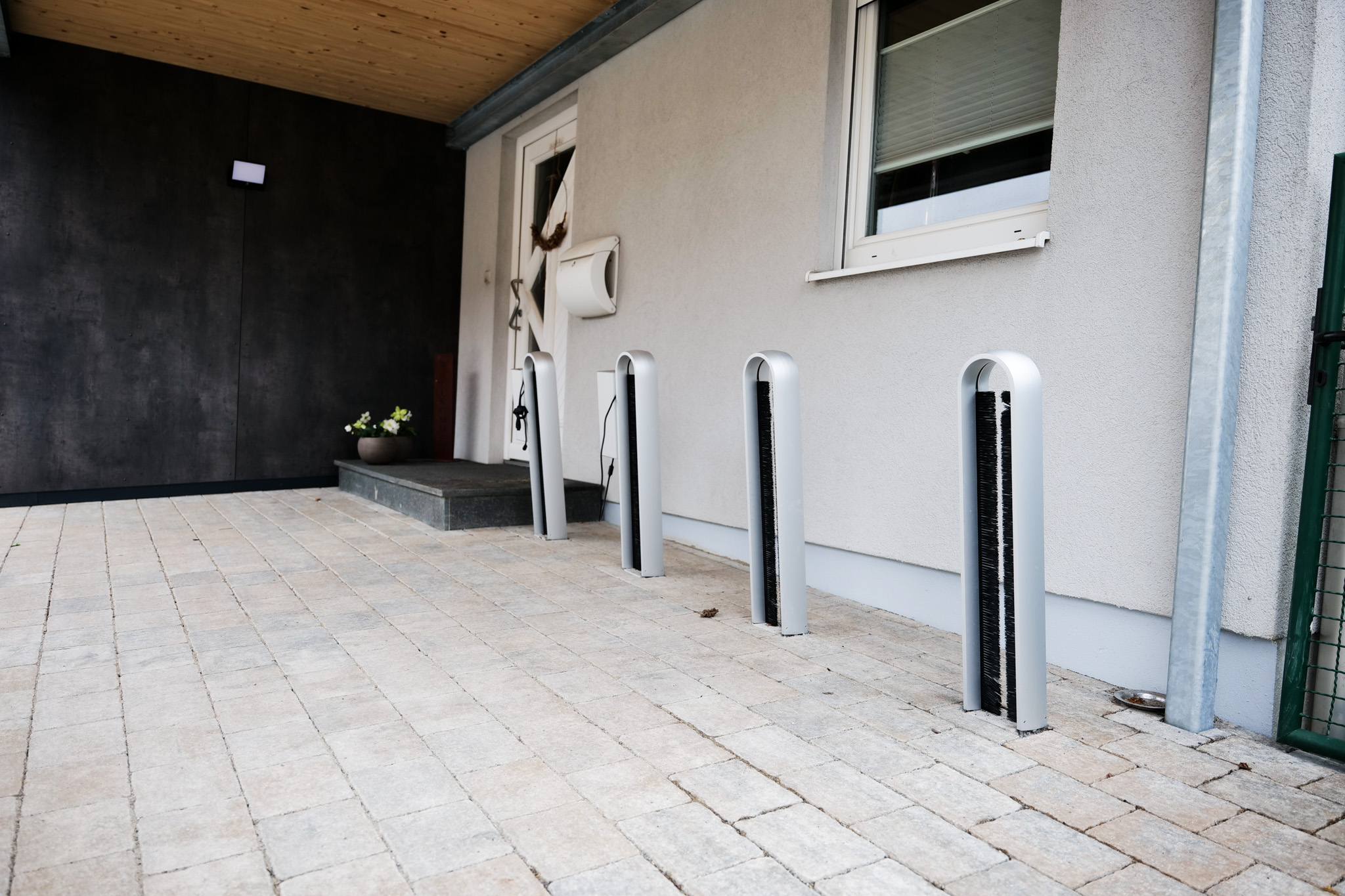 stromport.slash. Fahrradständer. Privathaus in Dornbirn.