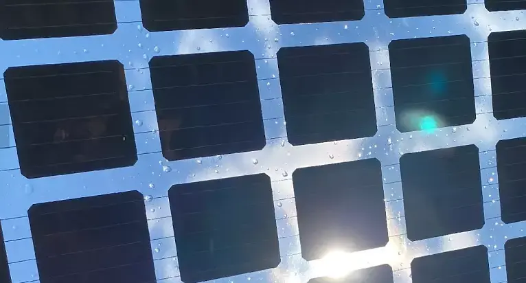 Glas mit integrierten PV Zellen - stromport.seven Flächennutzung