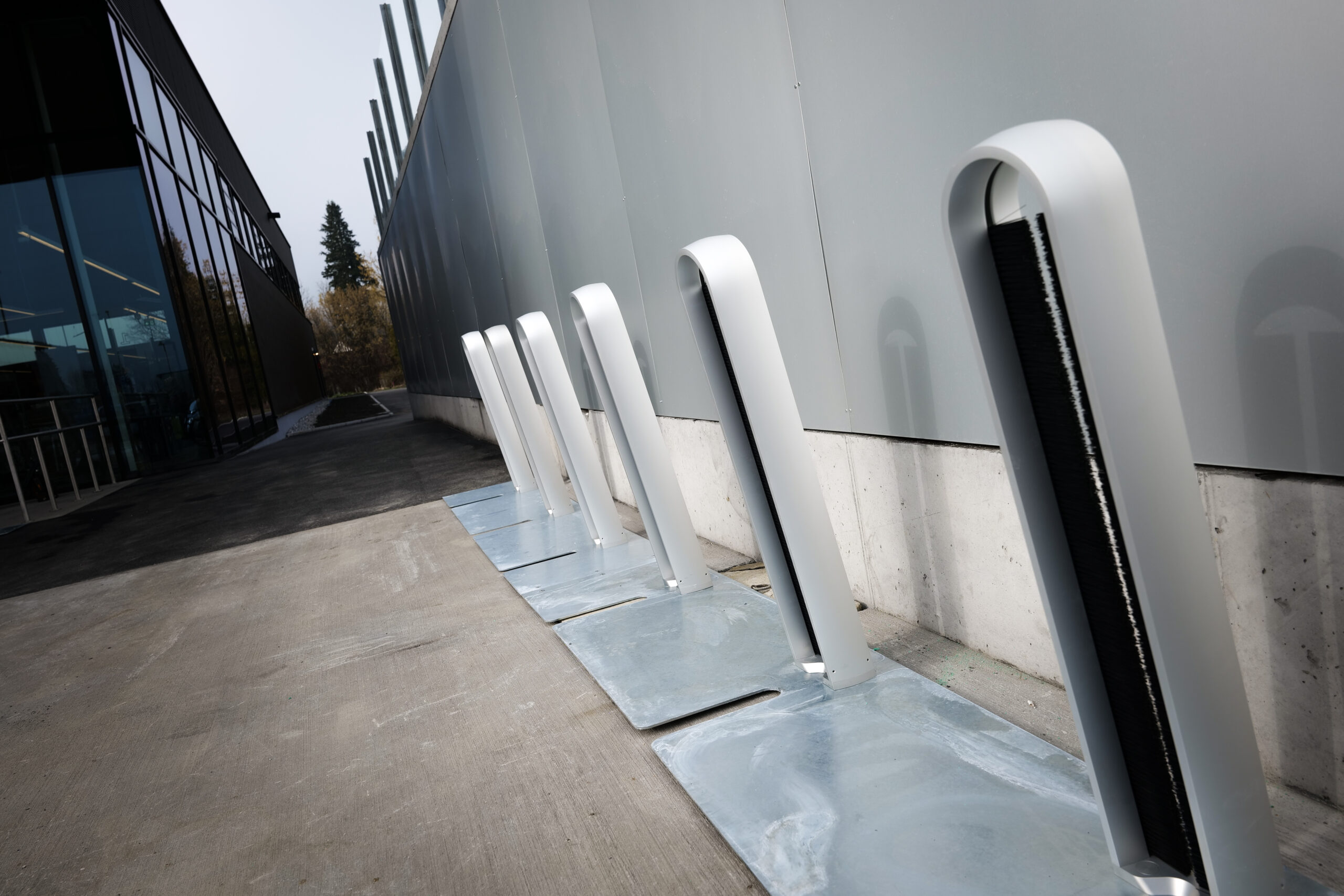 stromport.slash. Fahrradständer. Mit der neuen Plattenkonstruktion beim Spar Höchst.