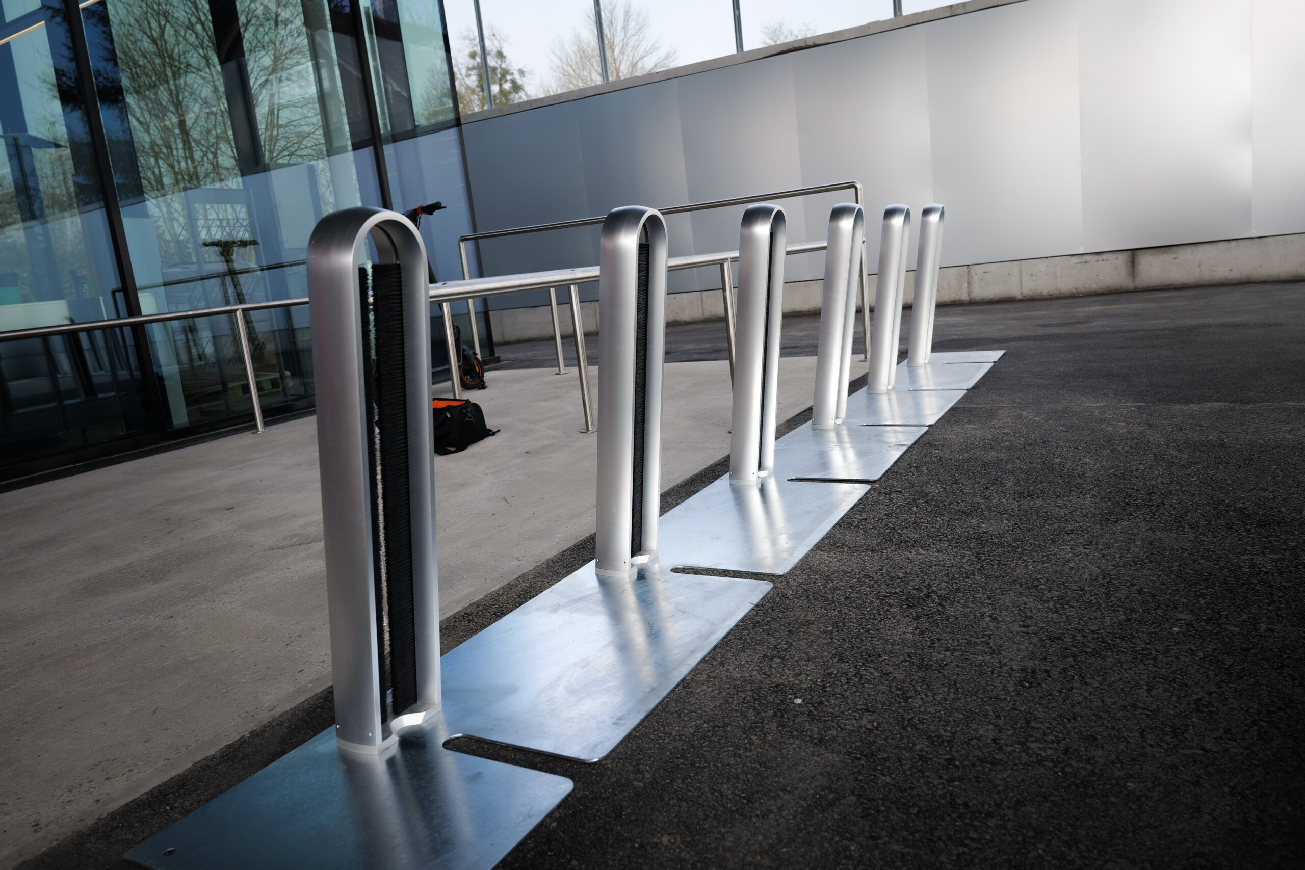 stromport.slash. Fahrradständer. Mit der neuen Plattenkonstruktion beim Spar Höchst.